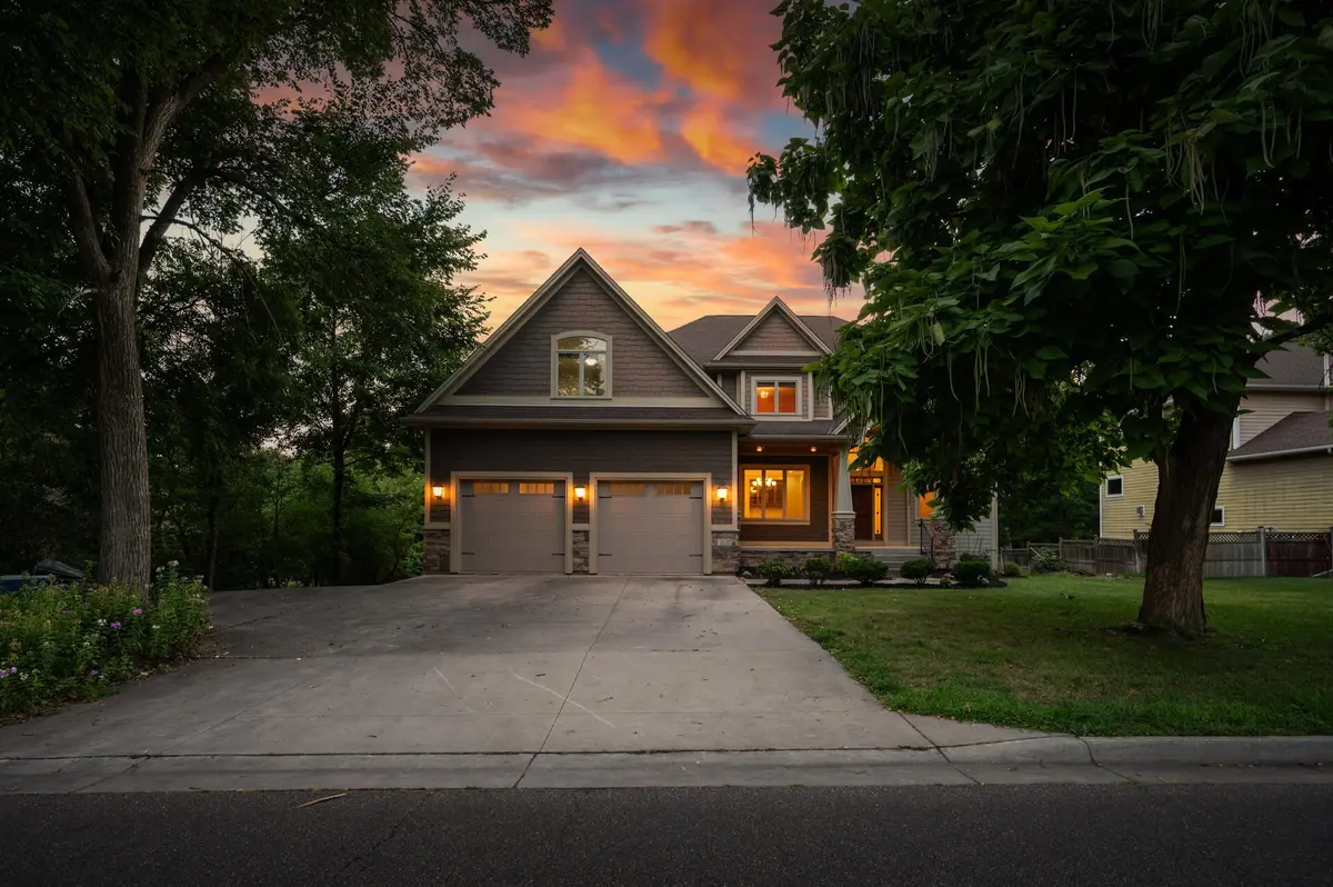 2635 Nathan LN N, Plymouth, MN 55441