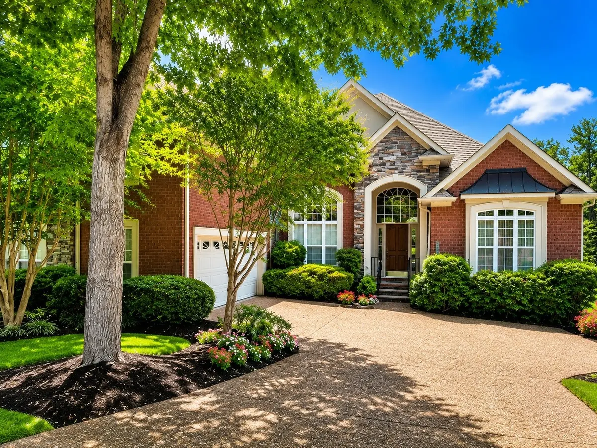 1002 Golf Club Ln #E, Hendersonville, TN 37075