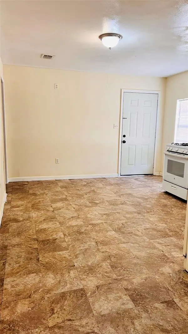 1430 Howard LN W #2-2, Austin, TX 78728