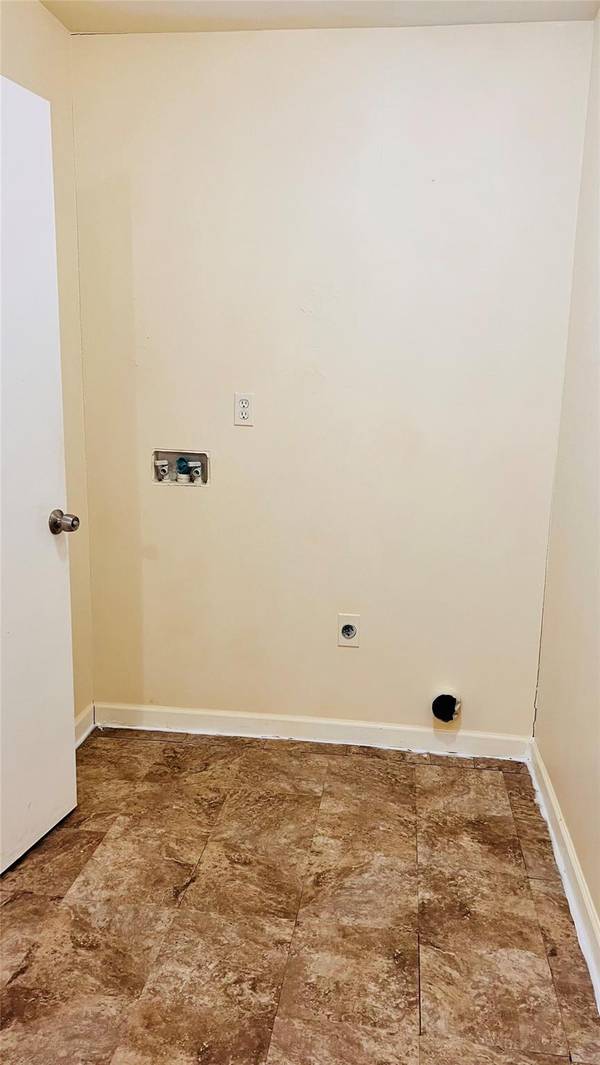 1430 Howard LN W #2-2, Austin, TX 78728