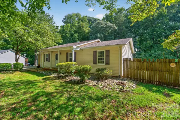 304 Hickory LN, Salisbury, NC 28147