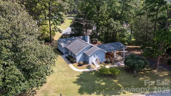 6414 Elmwood CIR, Charlotte, NC 28214