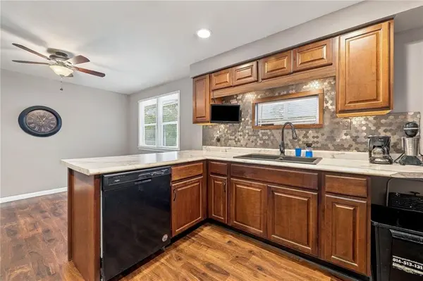6728 Manchester AVE, Kansas City, MO 64133