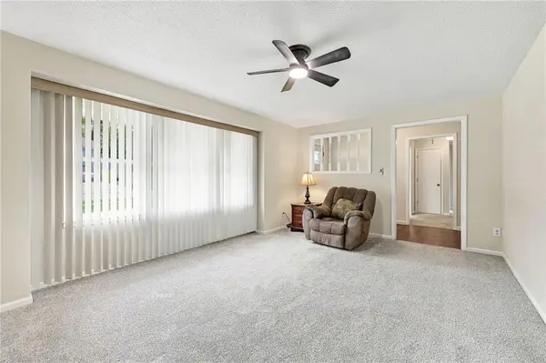 6728 Manchester AVE, Kansas City, MO 64133