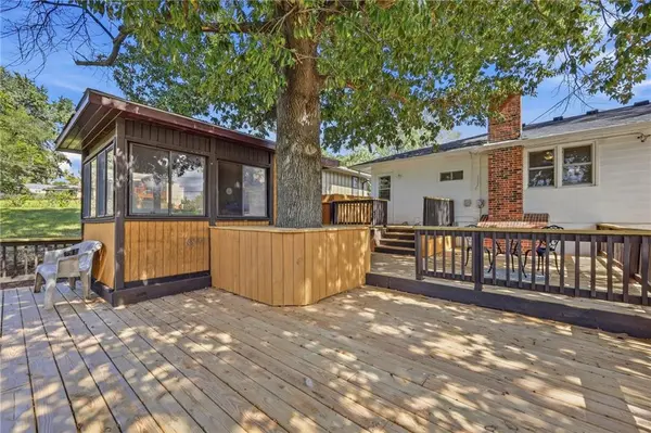 6728 Manchester AVE, Kansas City, MO 64133