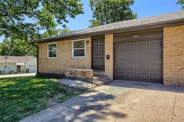 1200 N Osage ST, Independence, MO 64050