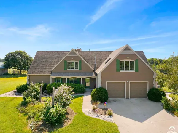 1949 N 900 RD, Eudora, KS 66025