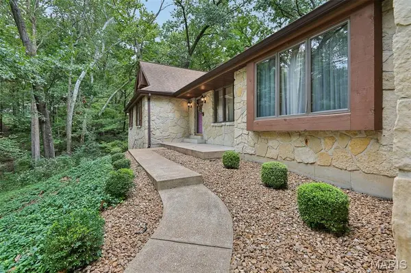 2260 Ridgley Woods DR, Chesterfield, MO 63005