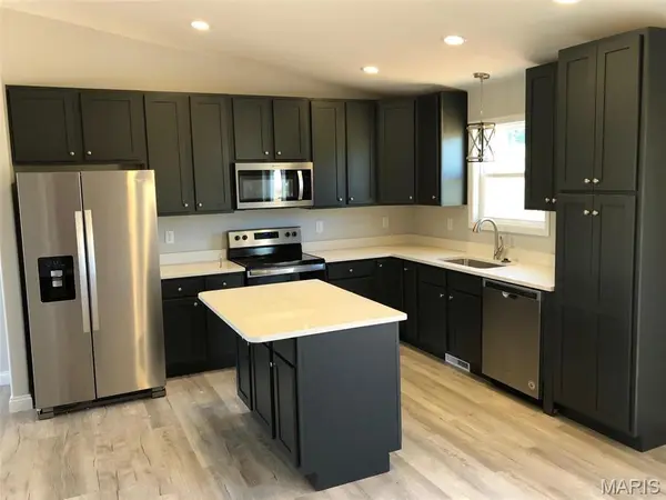 420 Triathlon DR, Foristell, MO 63348