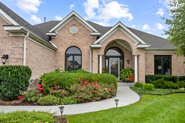 1308 Sandhill CT, Antioch, IL 60002