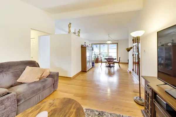 2307 Fulle ST, Rolling Meadows, IL 60008