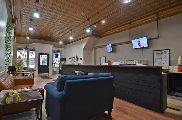 228 W Main ST, Ottawa, IL 61350