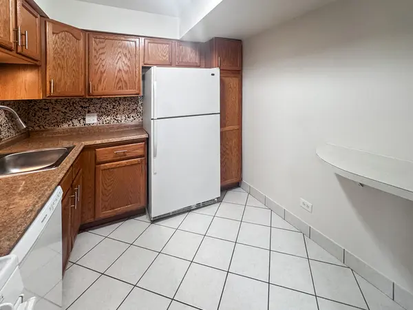 1471 N Winslowe DR #101, Palatine, IL 60074