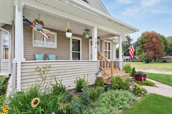 506 W 11th ST, La Porte, IN 46350