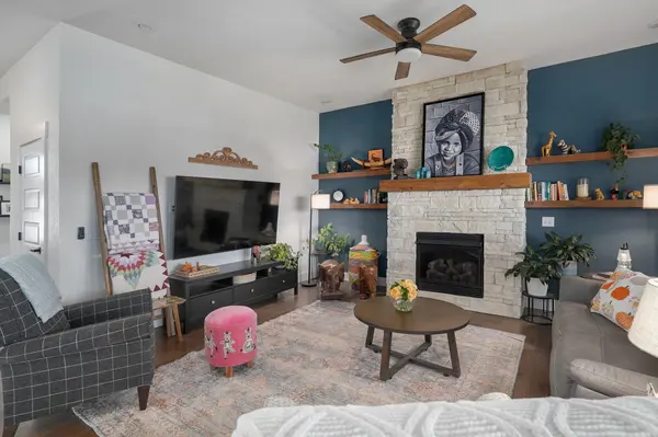 1107 S Brooks AVE, Ozark, MO 65721