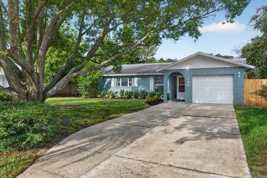 1330 WILDWOOD CT, Dunedin, FL 34698