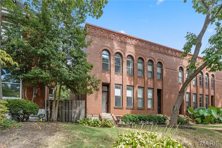 4343 Laclede AVE #H, St Louis, MO 63108