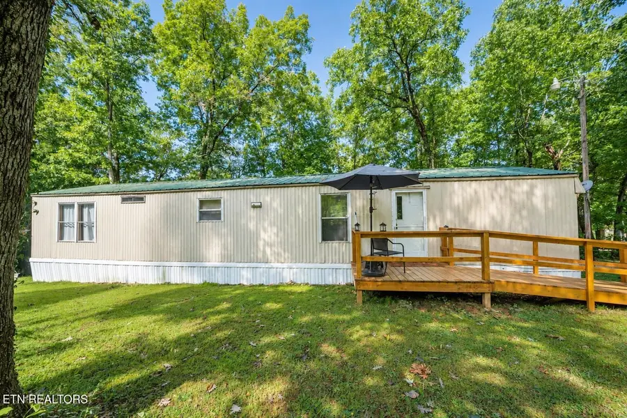 917 Nameoki Circle, Crossville, TN 38572