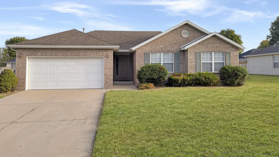 505 Silverleaf LN, Willard, MO 65781