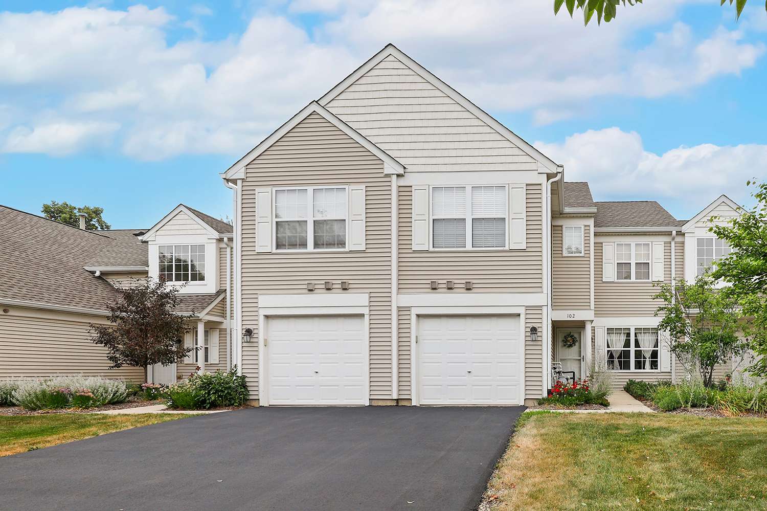 2803 Rutland CIR #102, Naperville, IL 60564