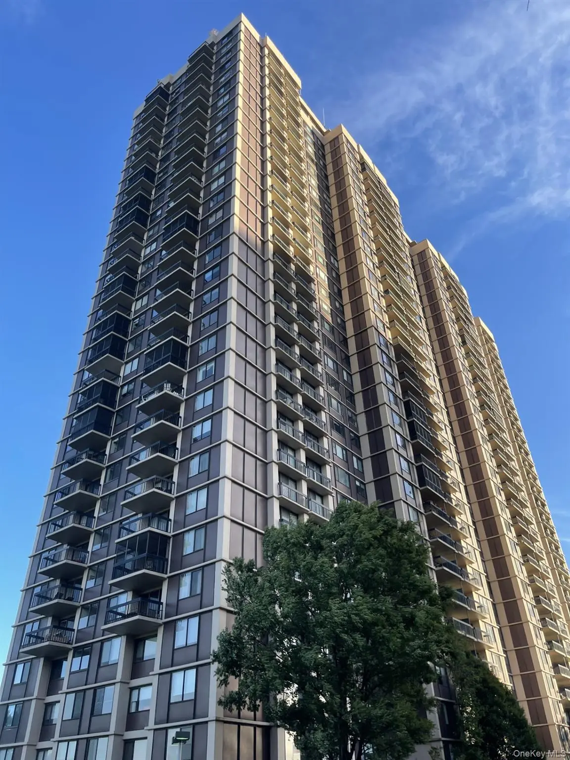 27110 Grand Central Pkwy #29S, Floral Park, NY 11005