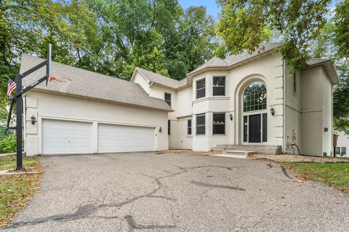 8915 Umbria PL N, Maple Grove, MN 55311
