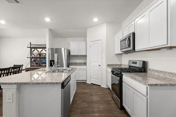 114 Sickle LOOP, Kyle, TX 78640