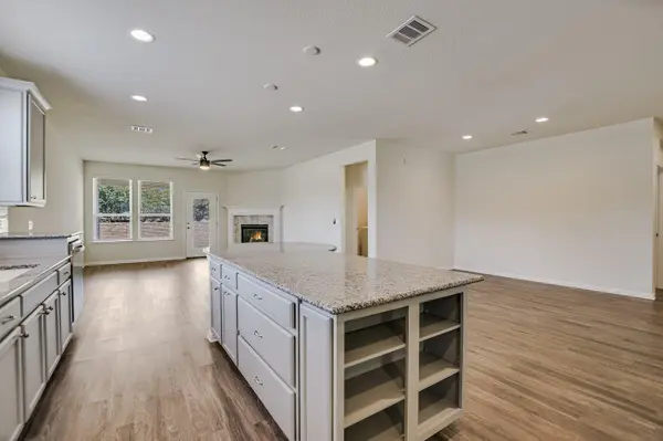 201 Hanging Star LN, Georgetown, TX 78633