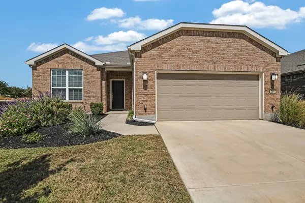 201 Hanging Star LN, Georgetown, TX 78633