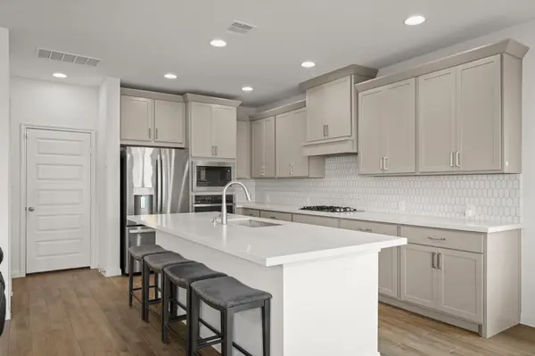 321 Langhorne BND, Liberty Hill, TX 78642