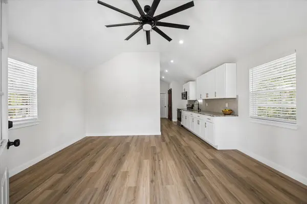 222 Houston Ave, Somerville, TX 77879