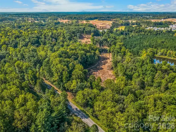 2370 Shelton AVE, Statesville, NC 28677