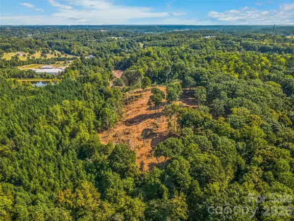 2370 Shelton AVE, Statesville, NC 28677