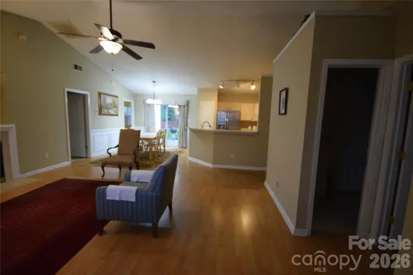 3703 Sipes LN #, Charlotte, NC 28269
