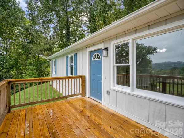 117 Drexel RD, Hendersonville, NC 28739
