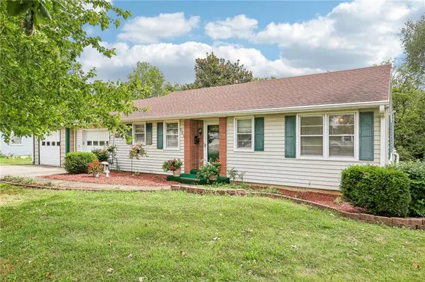 501 Eastwood RD, Harrisonville, MO 64701