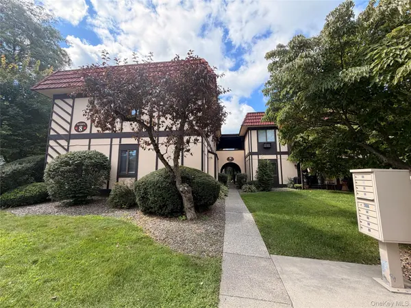 8 Loudon DR #8, Fishkill, NY 12524