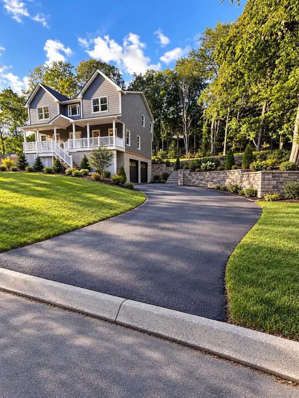 18 Overton PASS, Saint James, NY 11780