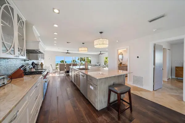 412 S CASEY KEY RD, Nokomis, FL 34275