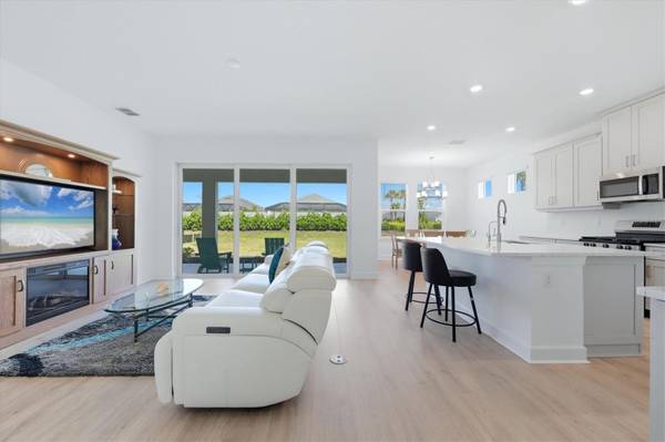 7740 BLUE MOON RUN, Sarasota, FL 34241