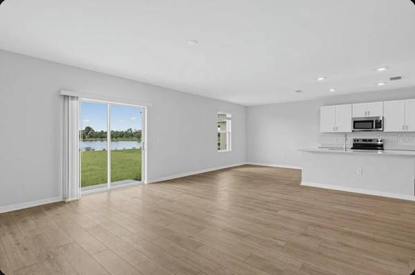 6762 EQUINOX LN, North Fort Myers, FL 33917