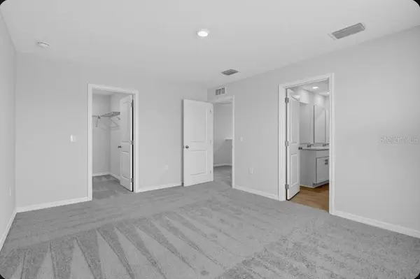 6762 EQUINOX LN, North Fort Myers, FL 33917