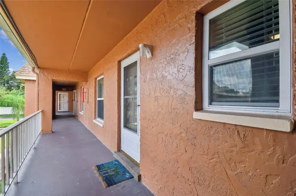 12760 INDIAN ROCKS RD #910, Largo, FL 33774