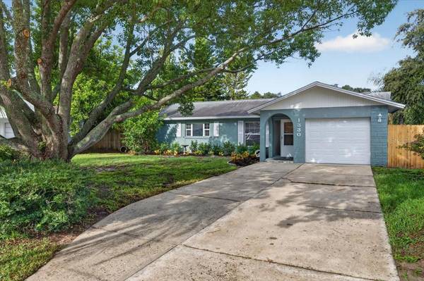 1330 WILDWOOD CT, Dunedin, FL 34698