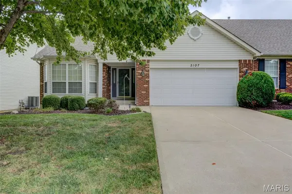 2107 McGregor CIR, O'fallon, MO 63368