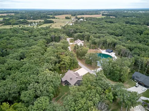 62 Copper Hills CV, Troy, MO 63379