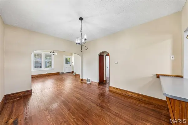 509 E 4th North ST, Mount Olive, IL 62069