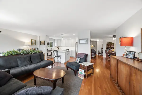 211 Elgin AVE #5J, Forest Park, IL 60130