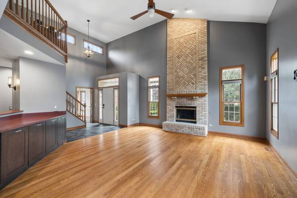 14552 Club Circle DR, Oak Forest, IL 60452