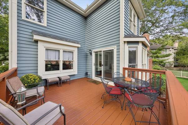 1928 Clyde DR, Naperville, IL 60565